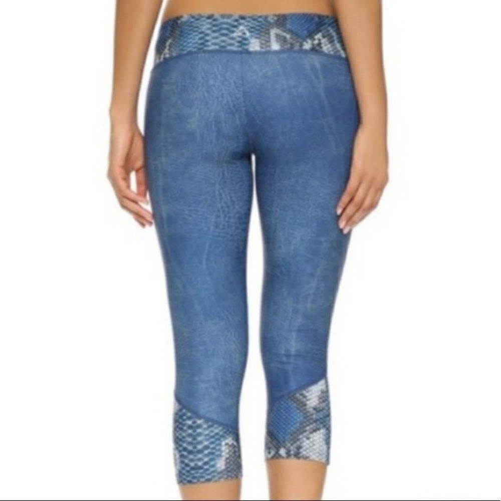 EXCELLENT Prismsport Python Snake Print Leggings - Picture 5 of 5
